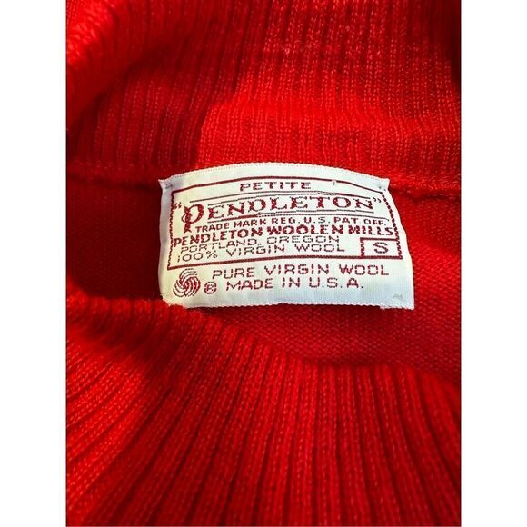 Pendleton Virgin Wool women’s red sweater size Small Petite #45-1739 - Picture 2 of 4